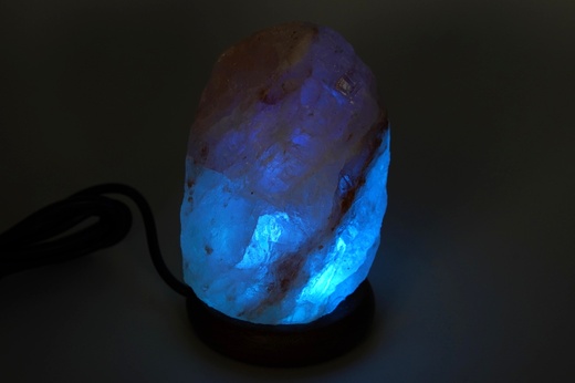 Solná lampa na USB barevná 11,7 cm