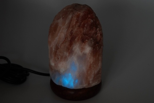Solná lampa na USB barevná 11,5 cm