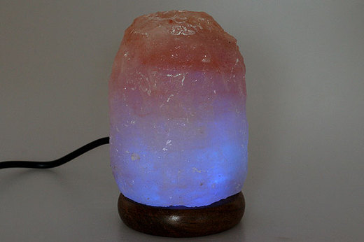 Solná lampa na USB barevná