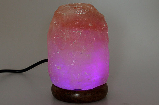 Solná lampa na USB barevná